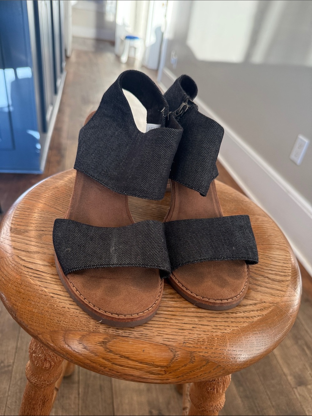 Toms Size 9W Shoes